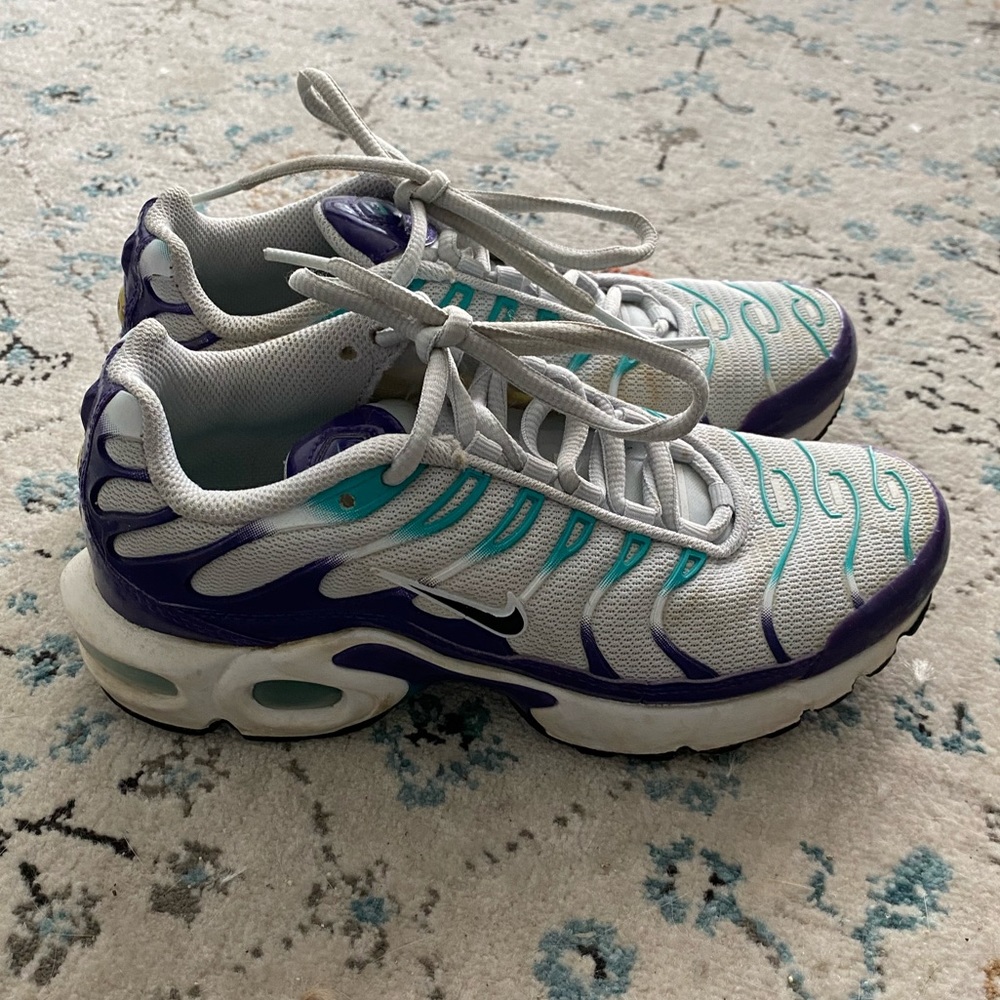Nike shoes